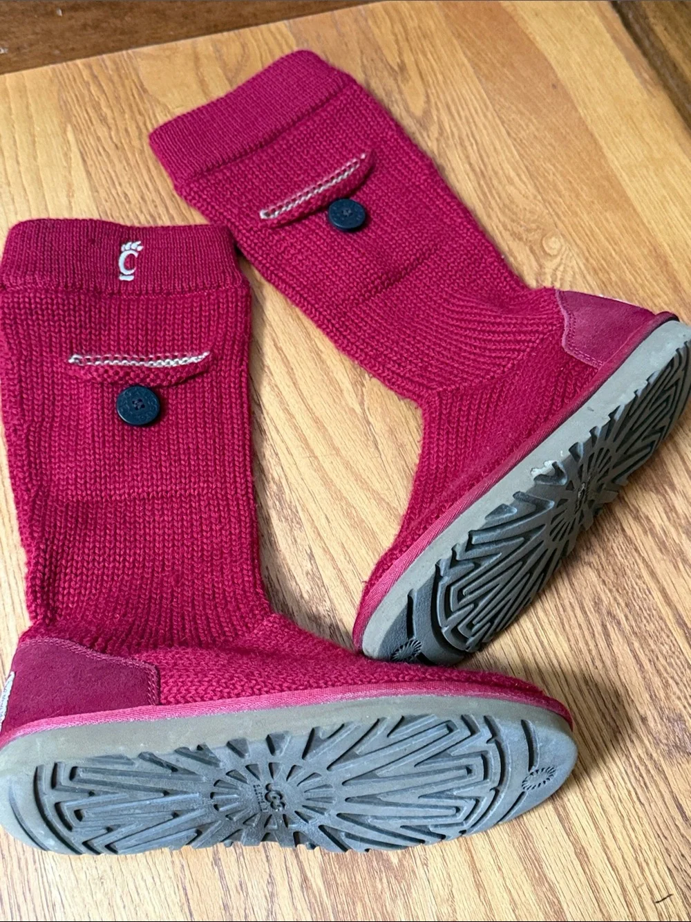UGG Knit Pocket Button Boots Red UC Bearcat symbol embroidered Style 1879 Size 7